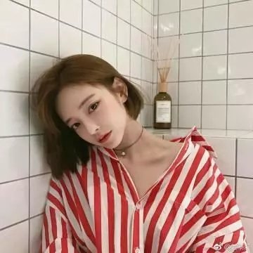 大宅院的女人
